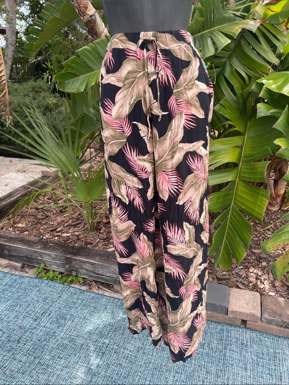 billabong, tropical floral wide leg pants